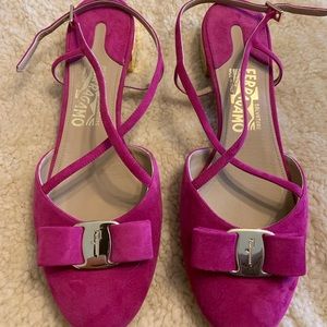 FERRAGAMO PINK SANDALS New never worn